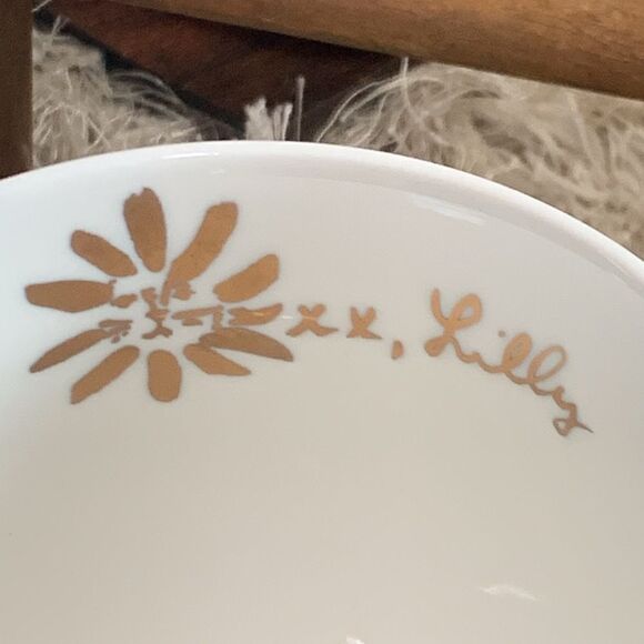 Set Of 2 Lilly Pulitzer Ceramic 12oz Mugs Blue Floral Design With Original Box - Picture 7 of 17